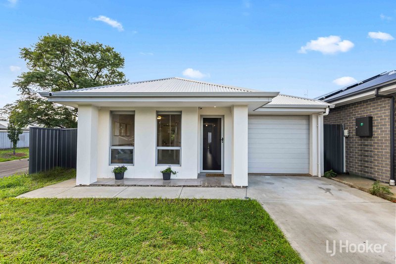 Photo - 7A Coolibah Avenue, Craigmore SA 5114 - Image 2
