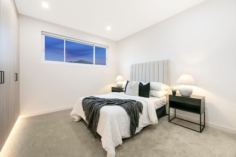 Photo - 7A Dernancourt Parade, Milperra NSW 2214 - Image 6