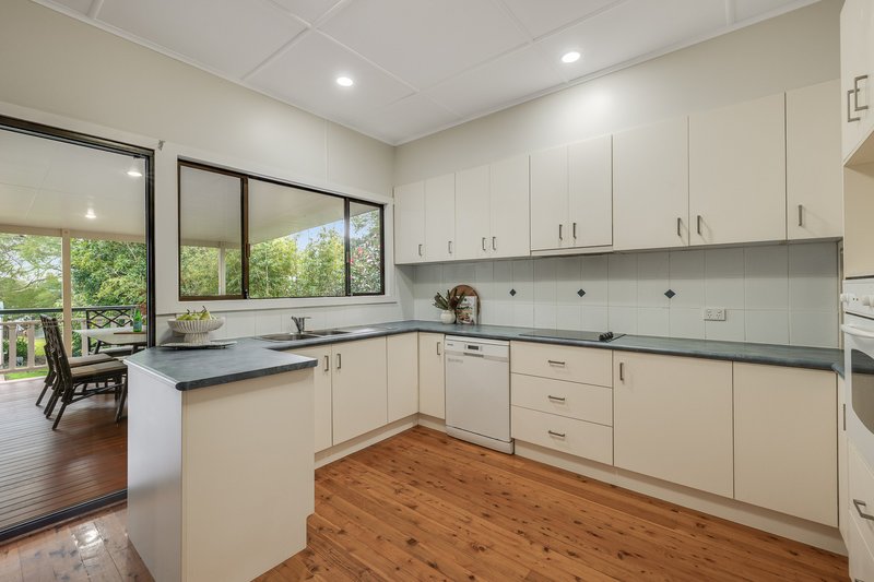Photo - 7A Garde Street, Centenary Heights QLD 4350 - Image 10