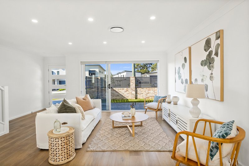 Photo - 7A Government Road, Oak Flats NSW 2529 - Image 5