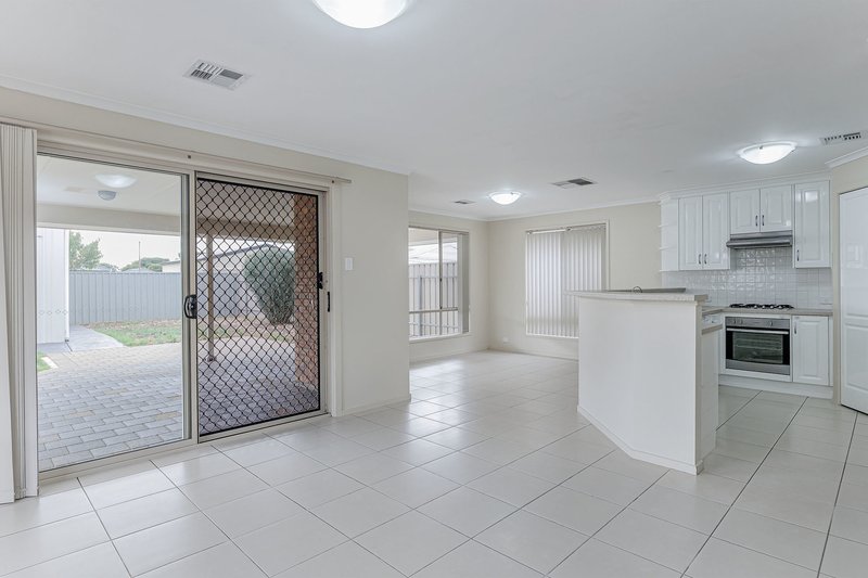 Photo - 7A Harcourt Terrace, Salisbury North SA 5108 - Image 10