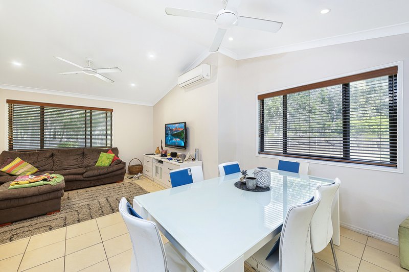 Photo - 7A Kentia Ave , Moore Park Beach QLD 4670 - Image 6