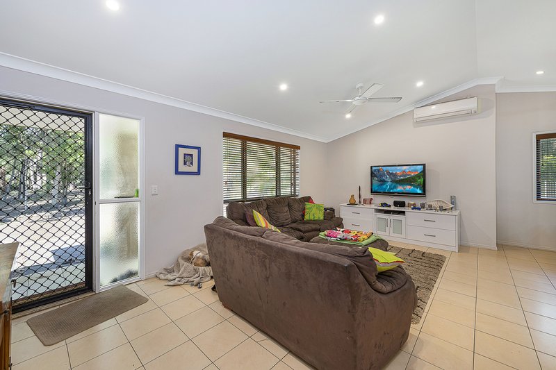 Photo - 7A Kentia Ave , Moore Park Beach QLD 4670 - Image 7