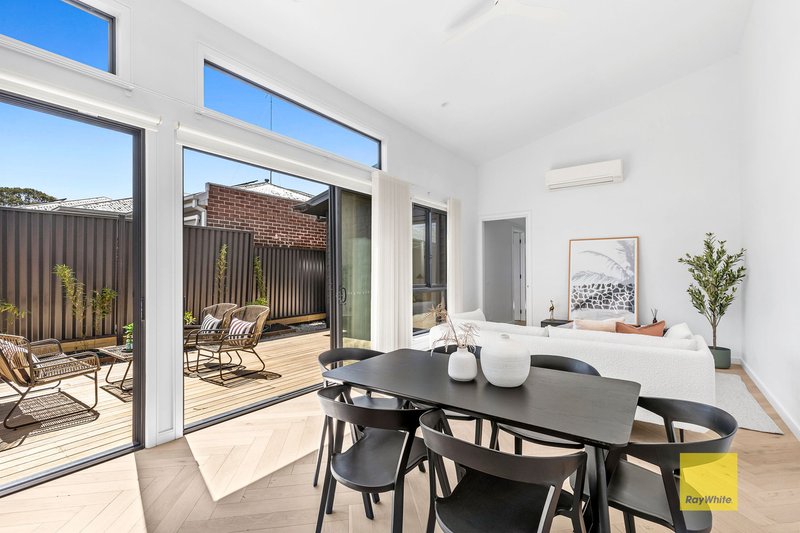 Photo - 7A Lomond Terrace, East Geelong VIC 3219 - Image 4