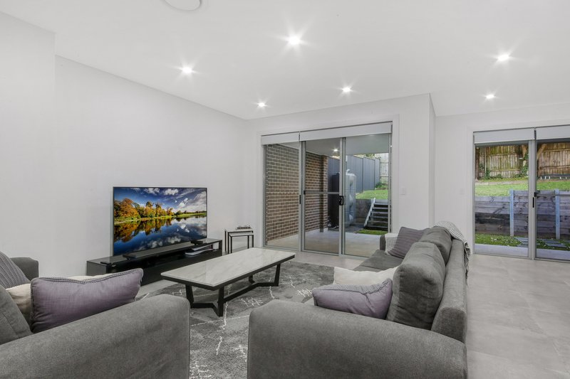 Photo - 7A Murrills Crescent, Baulkham Hills NSW 2153 - Image 2