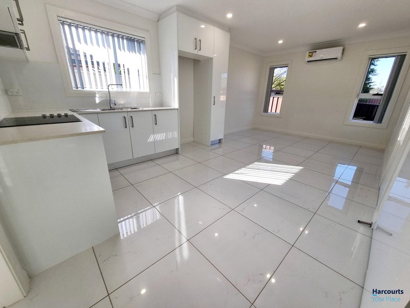 Photo - 7A Pyramus Place, St Clair NSW 2759 - Image 3