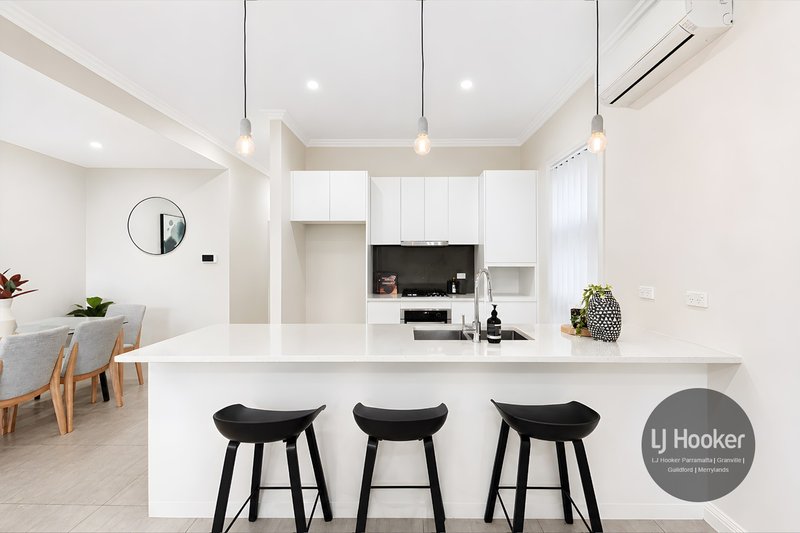 Photo - 7a Robyn Street, Woodpark NSW 2164 - Image 2