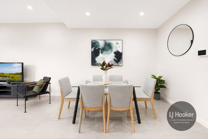 Photo - 7a Robyn Street, Woodpark NSW 2164 - Image 3