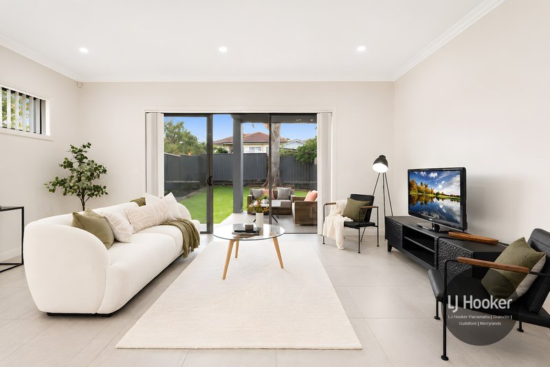 Photo - 7a Robyn Street, Woodpark NSW 2164 - Image 5