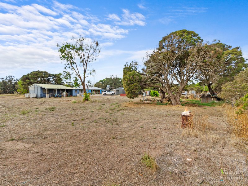 Photo - 7a Rockleigh Road, Corny Point SA 5575 - Image 2