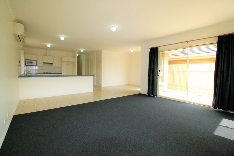 Photo - 7A Saltash Avenue, Christies Beach SA 5165 - Image 9