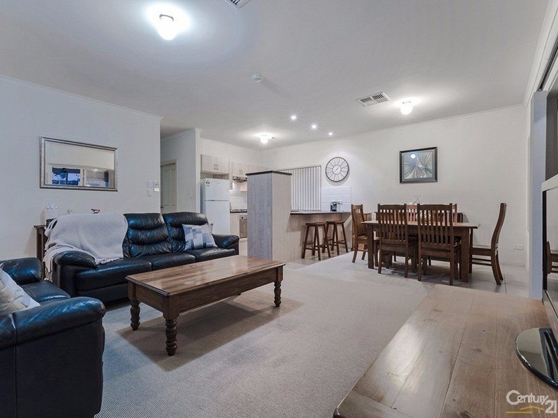 Photo - 7A Wilga Street, Seacombe Gardens SA 5047 - Image 5