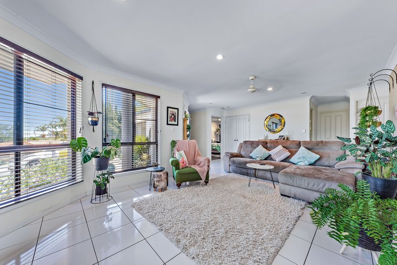 Photo - 7A Wills Court, Cannonvale QLD 4802 - Image 3