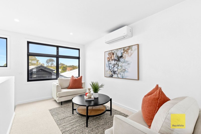 Photo - 7B Lomond Terrace, East Geelong VIC 3219 - Image 8