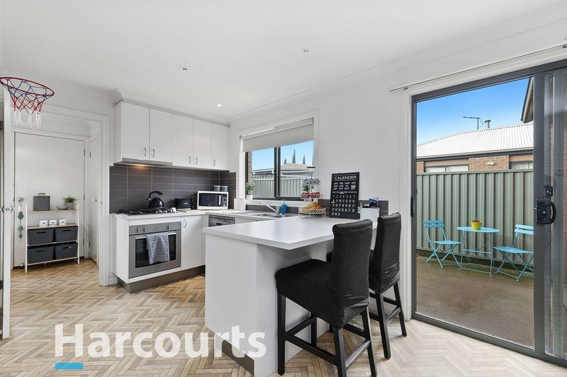 Photo - 7b Rachel Court, Sebastopol VIC 3356 - Image 6