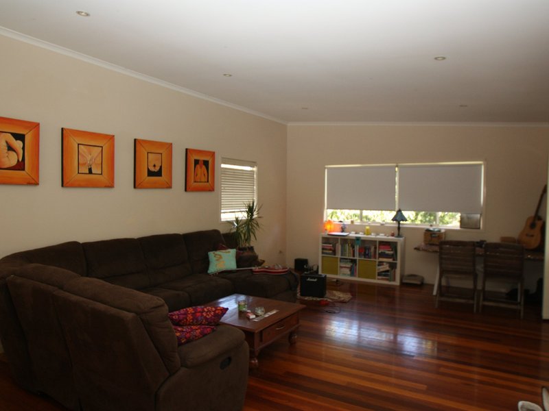 Photo - 7B Warrambool Road, Ocean Shores NSW 2483 - Image 4