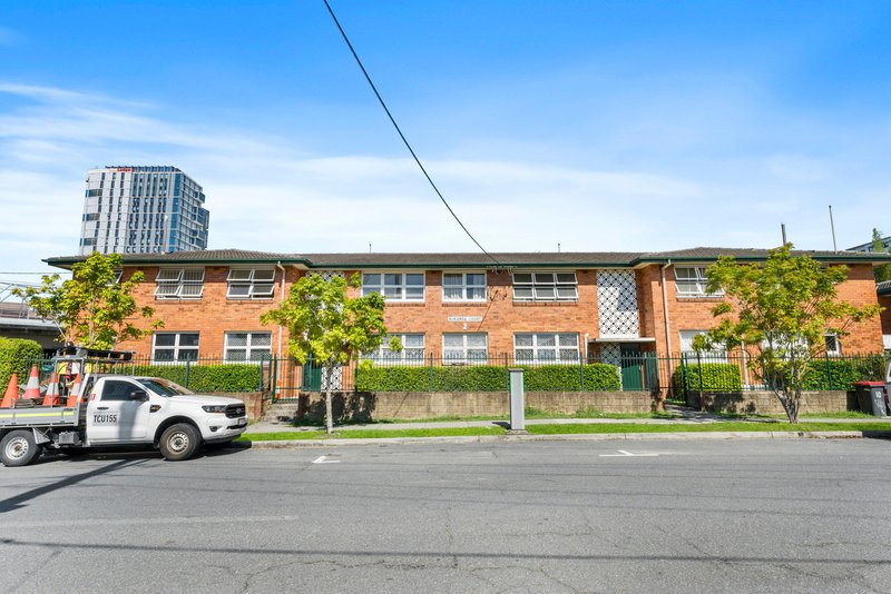 Photo - 7B/2 Carl Street, Woolloongabba QLD 4102 - Image 9