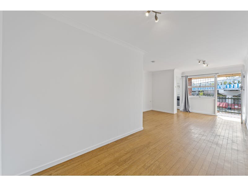 Photo - 7b/2 Carl Street, Woolloongabba QLD 4102 - Image 5