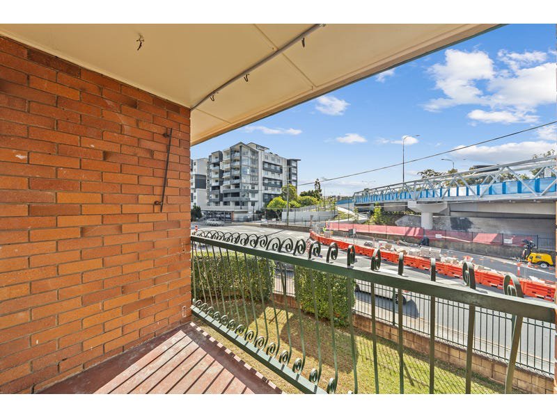 Photo - 7b/2 Carl Street, Woolloongabba QLD 4102 - Image 9