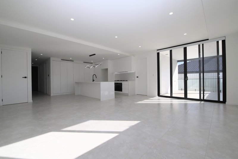 Photo - 7C Kawana Street, Bass Hill NSW 2197 - Image 1