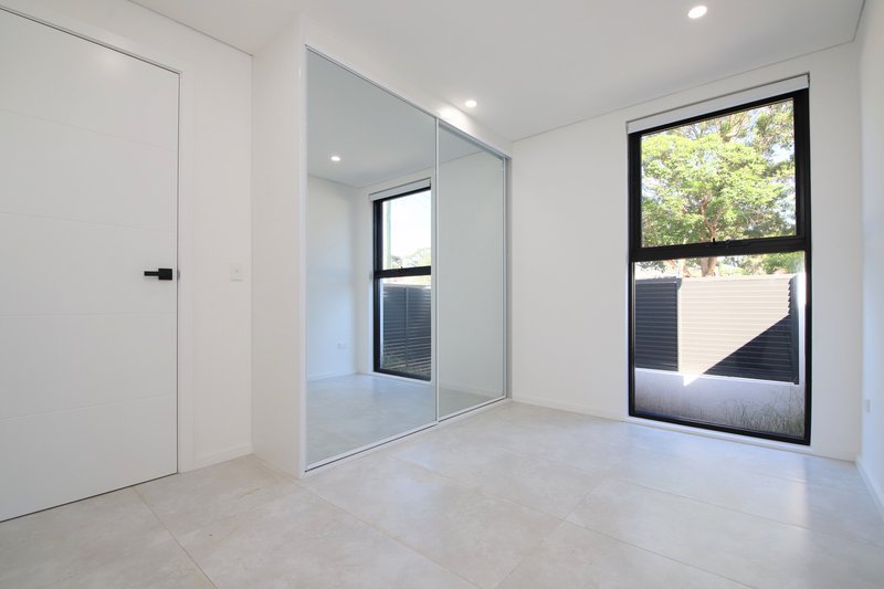 Photo - 7C Kawana Street, Bass Hill NSW 2197 - Image 5