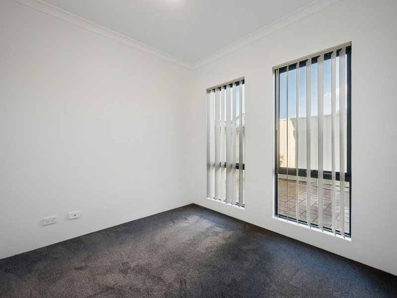 Photo - 7C Madras Way, Southern River WA 6110 - Image 3