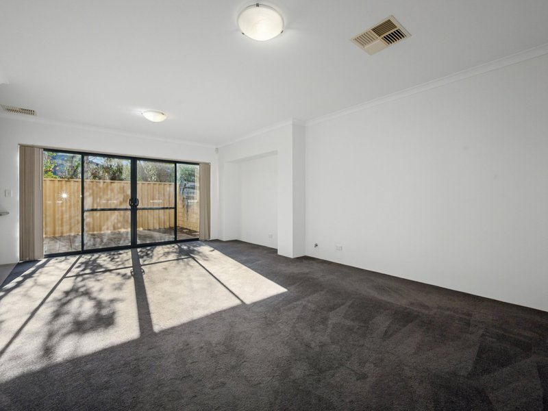 Photo - 7C Madras Way, Southern River WA 6110 - Image 4