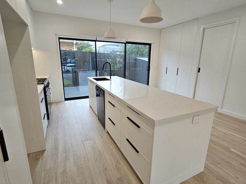 Photo - 7D Gardeners Road, Bentleigh East VIC 3165 - Image 5