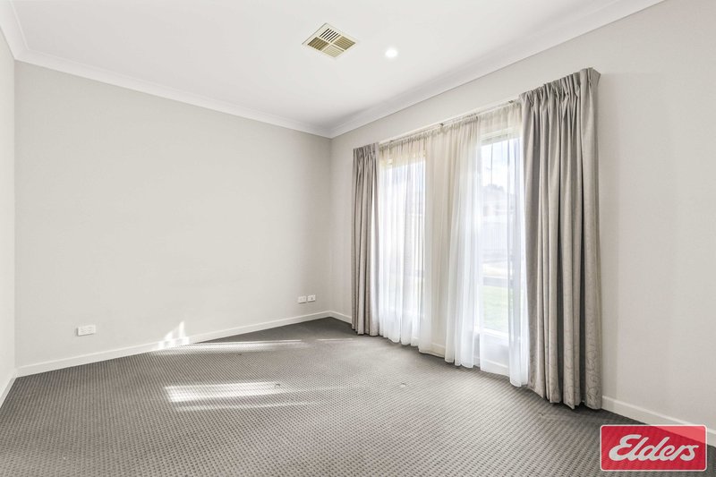 Photo - 7D Queen Street, Willaston SA 5118 - Image 5