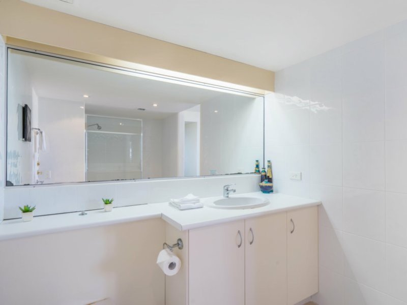 Photo - 7D/18 Aubrey Street, Surfers Paradise QLD 4217 - Image 9