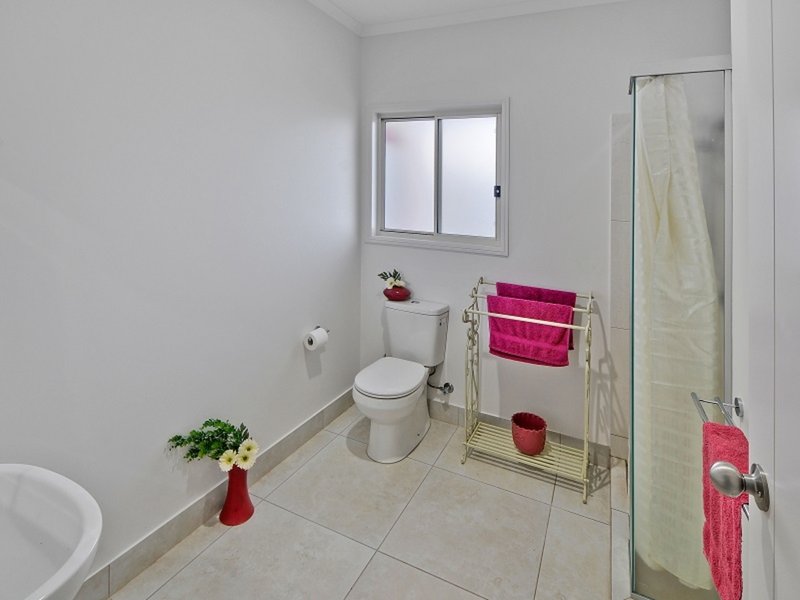 Photo - 8-10 Heslop Place, Burnside QLD 4560 - Image 7