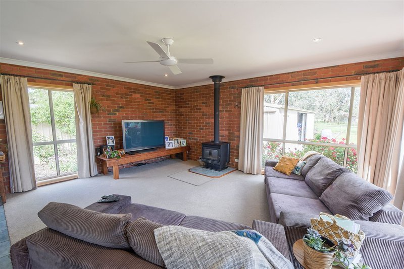 Photo - 8-10 Wannon Avenue, Edenhope VIC 3318 - Image 5