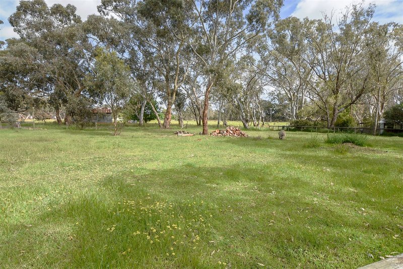 Photo - 8-10 Wannon Avenue, Edenhope VIC 3318 - Image 18