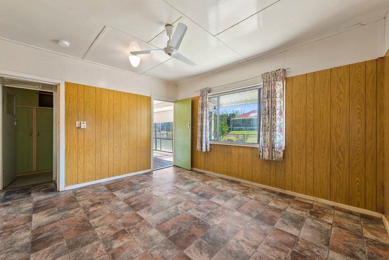 Photo - 8-12 Sterling Street, Southbrook QLD 4363 - Image 3