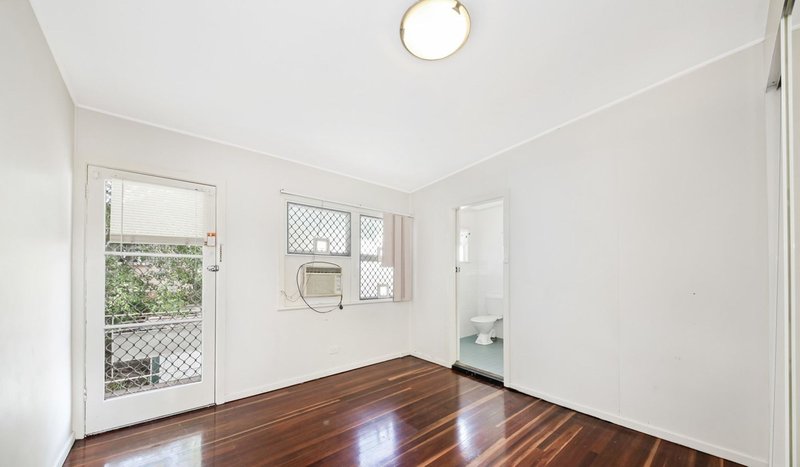 Photo - 8 47 Deshon Street, Woolloongabba QLD 4102 - Image 3