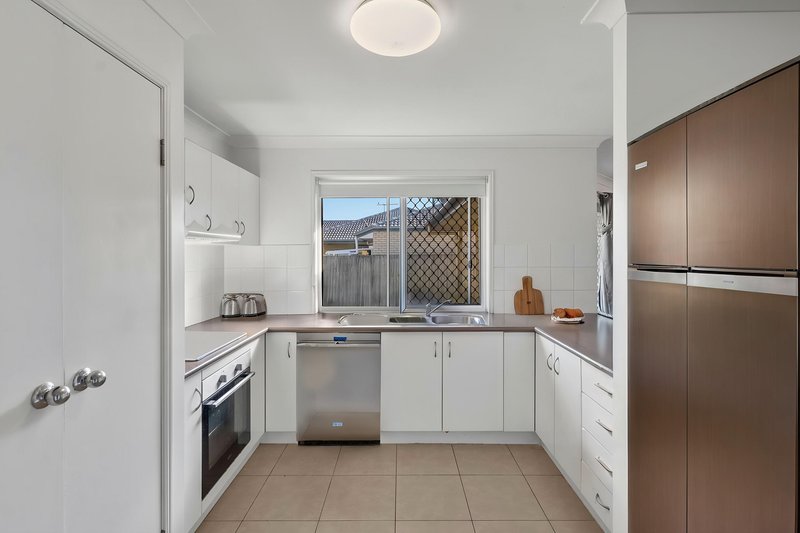 Photo - 8 & 8A Barker Close, Goodna QLD 4300 - Image 5