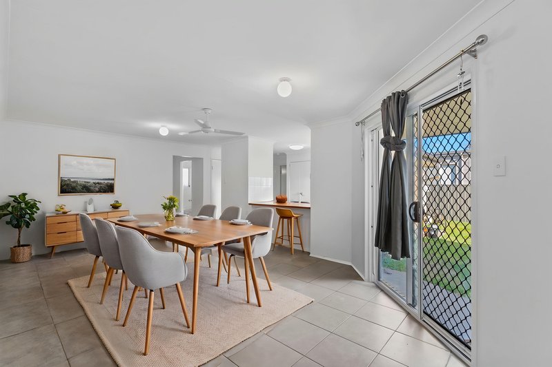 Photo - 8 & 8A Barker Close, Goodna QLD 4300 - Image 7