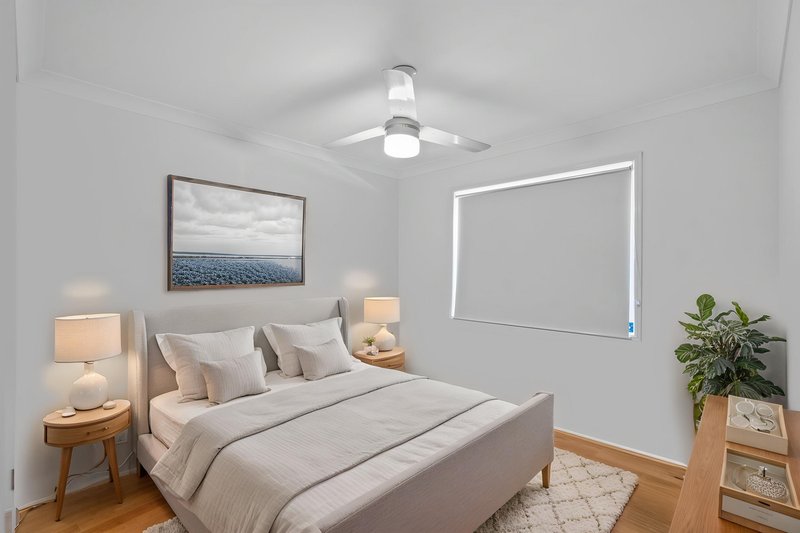 Photo - 8 & 8A Barker Close, Goodna QLD 4300 - Image 11