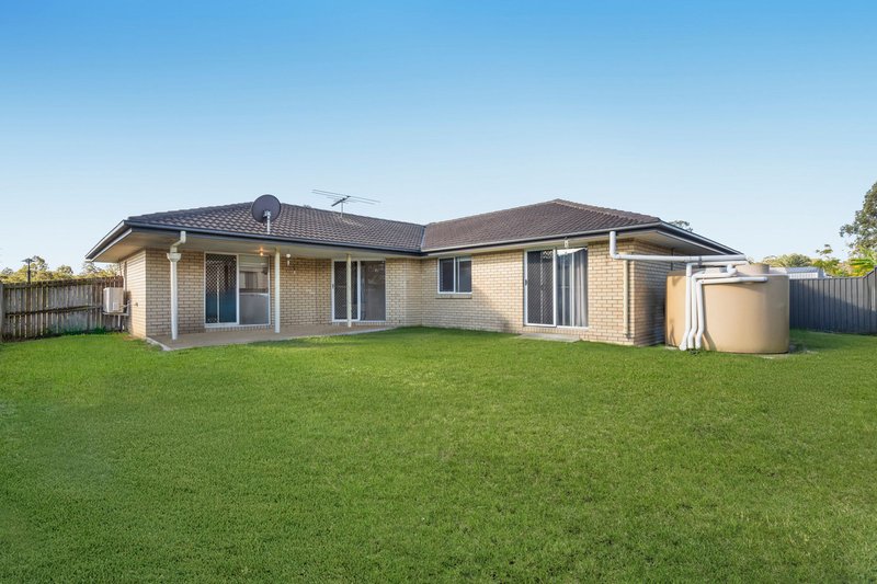 Photo - 8 & 8A Barker Close, Goodna QLD 4300 - Image 17