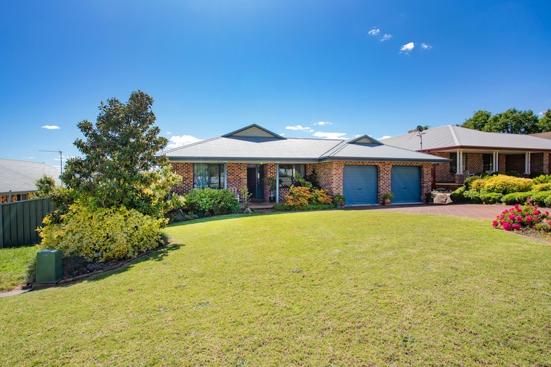 Photo - 8 Acacia Circle, Cowra NSW 2794 - Image 11