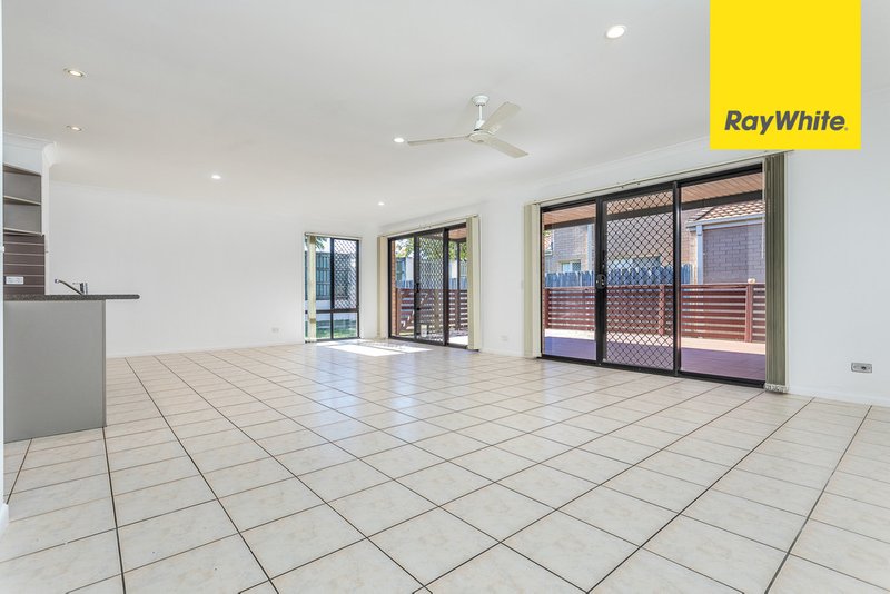 Photo - 8 Acacia Crescent, Kallangur QLD 4503 - Image 4