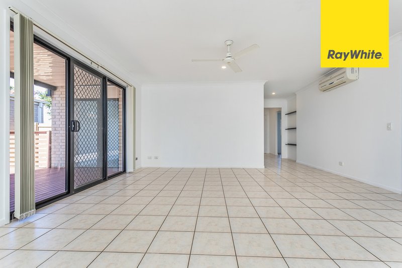 Photo - 8 Acacia Crescent, Kallangur QLD 4503 - Image 5