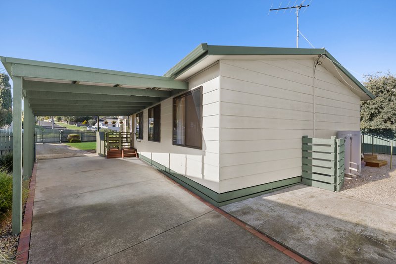 Photo - 8 Achilpa Avenue, Clifton Springs VIC 3222 - Image 2