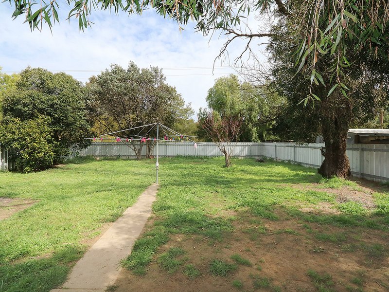 Photo - 8 Adams Street, Ashmont NSW 2650 - Image 8