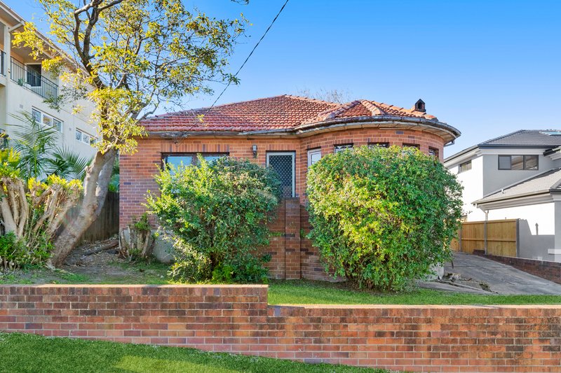 Photo - 8 Aden Street, Seaforth NSW 2092 - Image 4