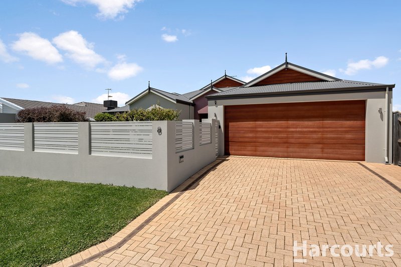 Photo - 8 Adriana Way, Halls Head WA 6210 - Image 3