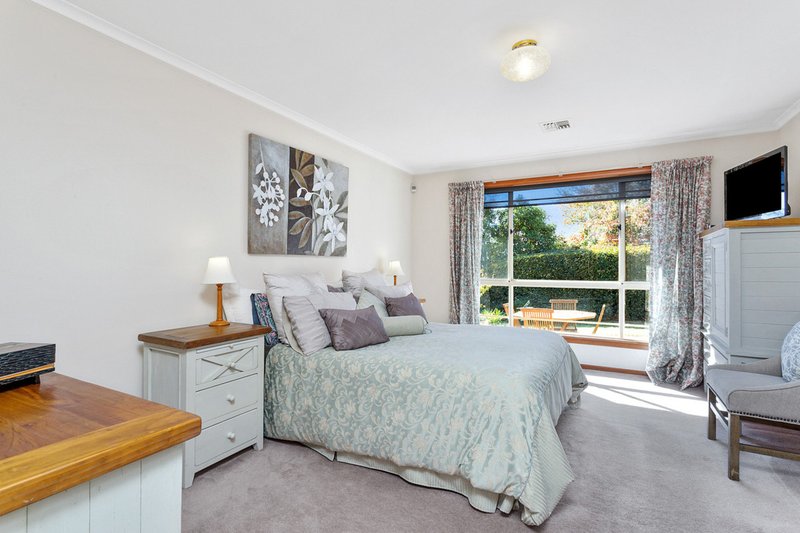 Photo - 8 Aggie Place, Palmerston ACT 2913 - Image 3