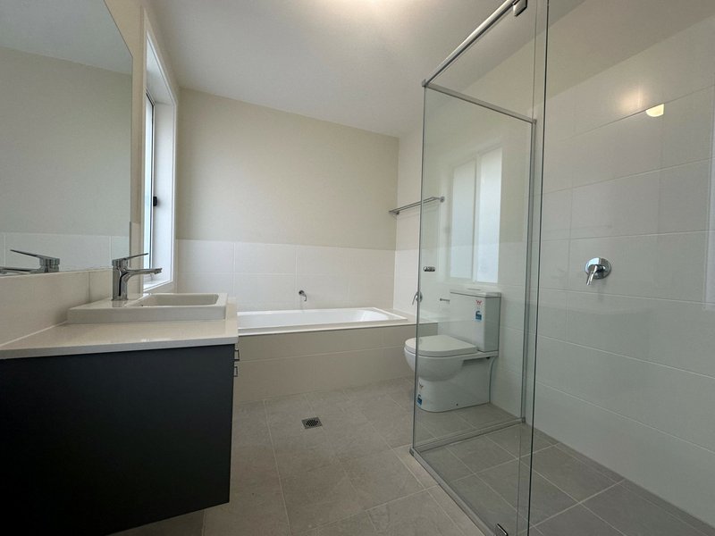 Photo - 8 Agnes Place, Thirlmere NSW 2572 - Image 5