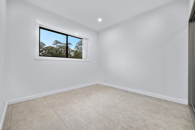 Photo - 8 Akuna Avenue, Bradbury NSW 2560 - Image 12