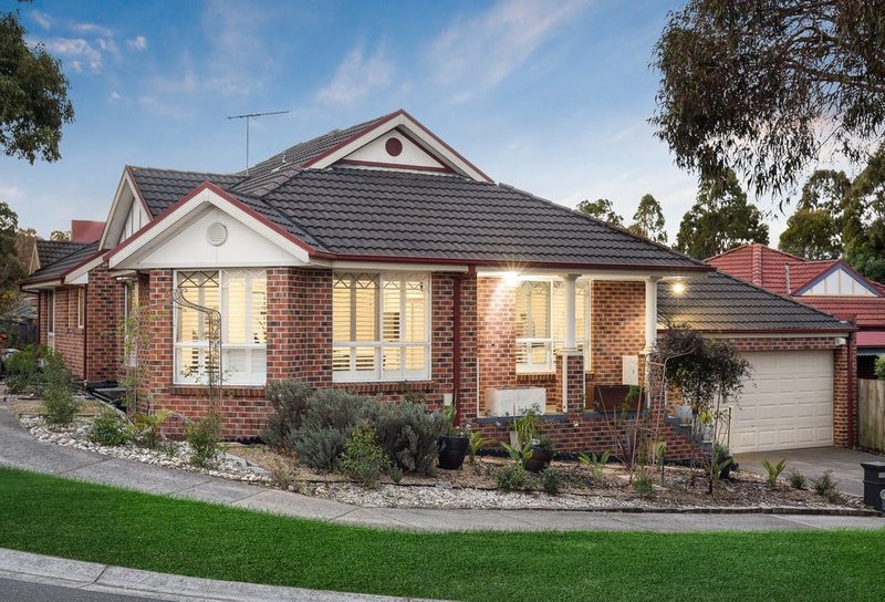 8 Alain Avenue, South Morang VIC 3752